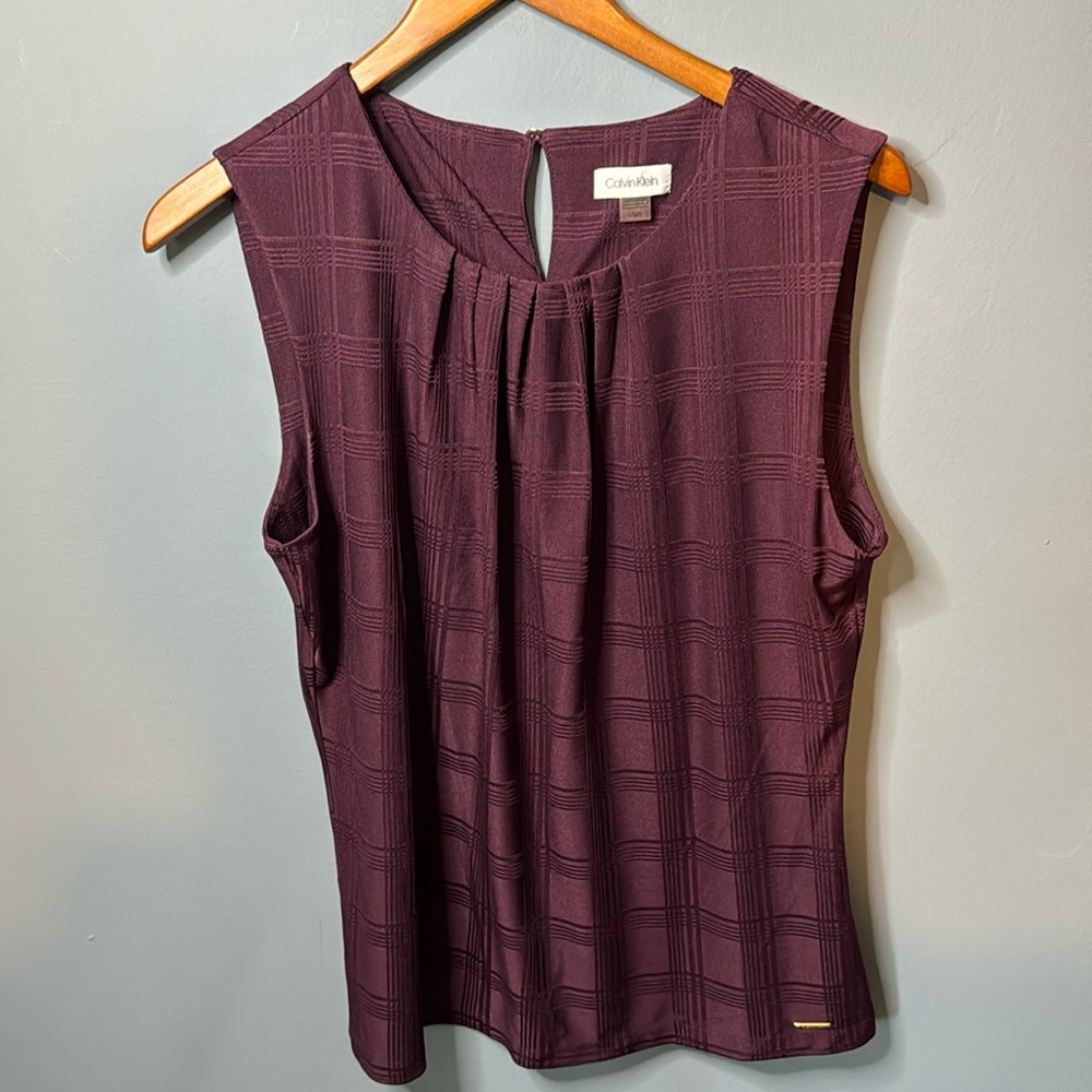 Calvin Kline sleeveless burgundy blouse Size L